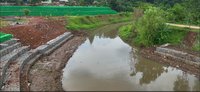 Pemasangan Bronjong di Sekitar Lahan  Waduk  Pondok Ranggon